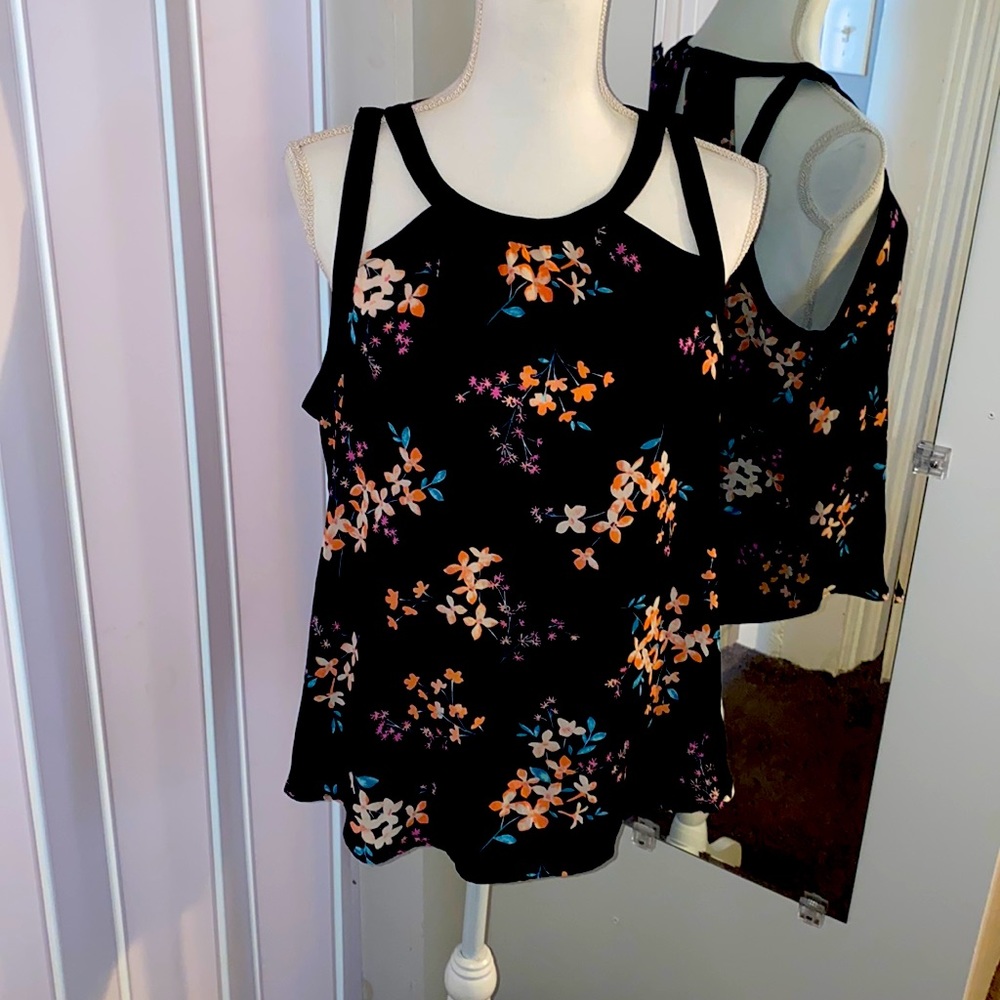Sleeveless blouse